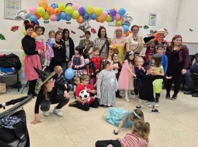 2025.02.21. - ITT A FARSANG, ÁLL A BÁL...