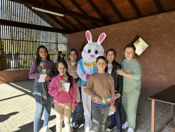 TAVASZI ÉS HÚSVÉTVÁRÓ KÉSZÜLŐDÉS LAKÁSOTTHONAINKBAN