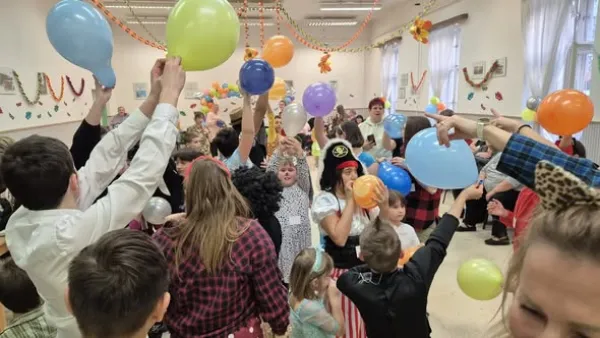 2025.02.21. - ITT A FARSANG, ÁLL A BÁL...